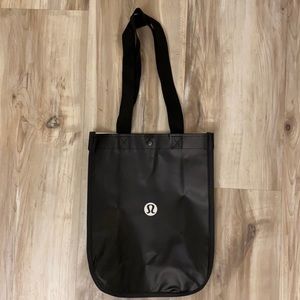 ❤️ Lululemon Small New Black and White Lululemon Bag NWOT